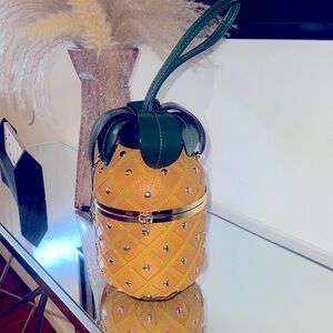 Pineapple Purse